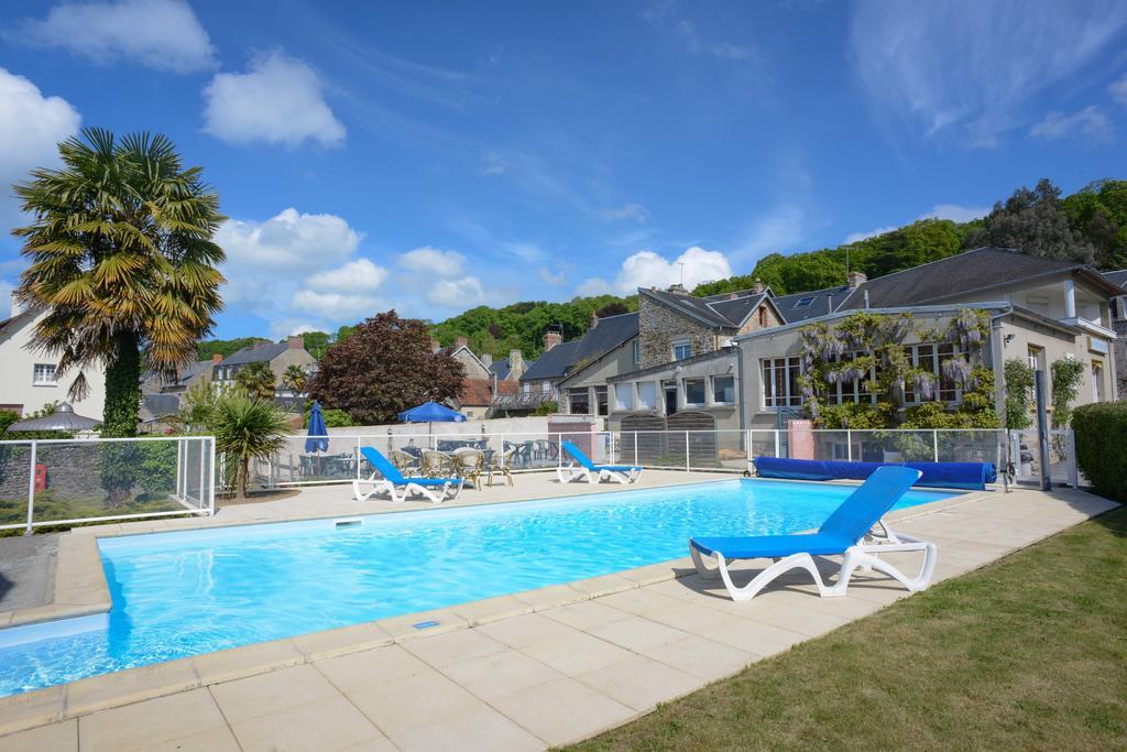 Hotel Des Bains Saint-Jean-le-Thomas Eksteriør bilde