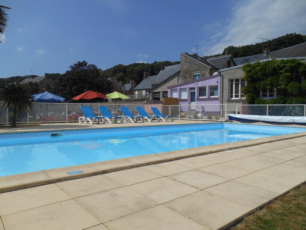 Hotel Des Bains Saint-Jean-le-Thomas Eksteriør bilde