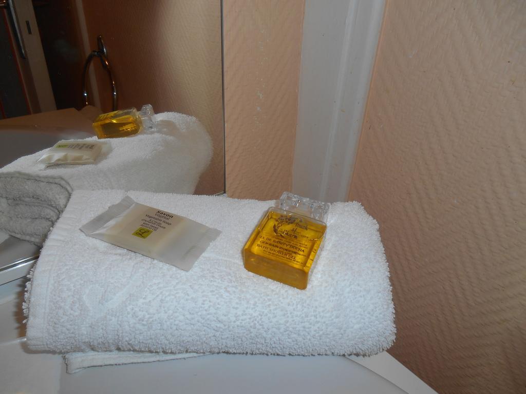 Hotel Des Bains Saint-Jean-le-Thomas Rom bilde